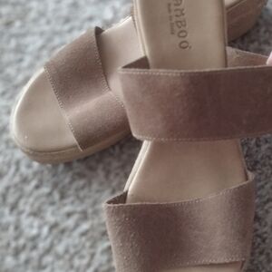 Bamboo Women's Tan Sandals